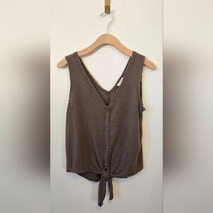 37. Women's Sleeveless Green/Brown Top